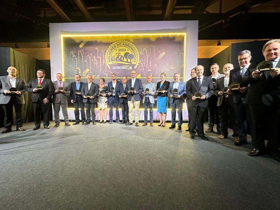 Com John Deere, Syngenta e Clube Agro Brasil, agência Make ID conquista 4  prêmios na maior premiação de marketing e comunicação do Agro – Avicultura  do Nordeste