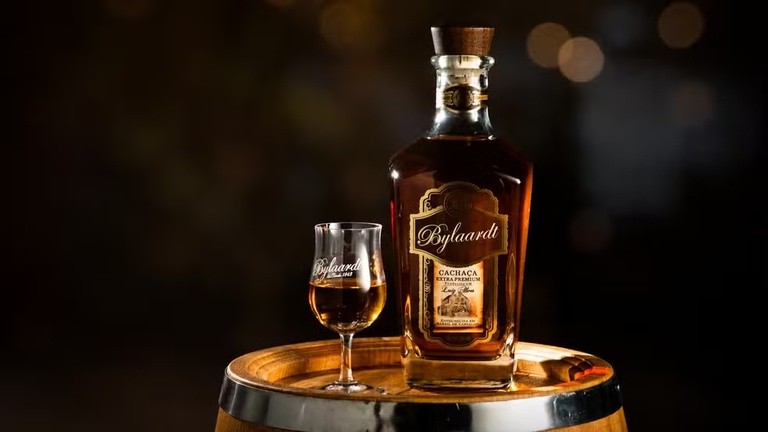 Cachaça catarinense é eleita a melhor do Brasil em 2026