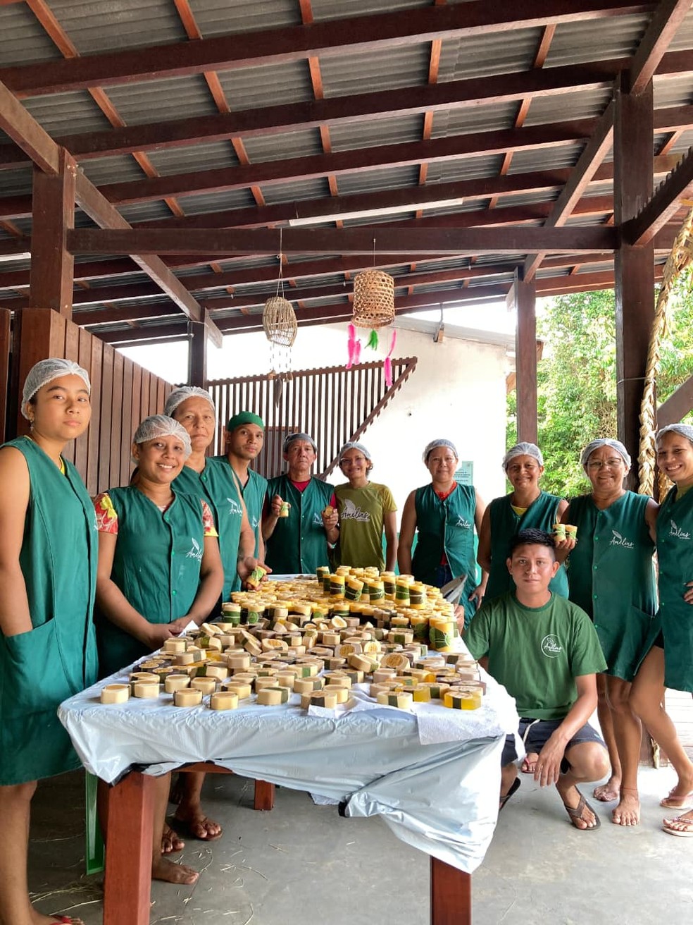 Equipe durante produção — Foto: Divulgação