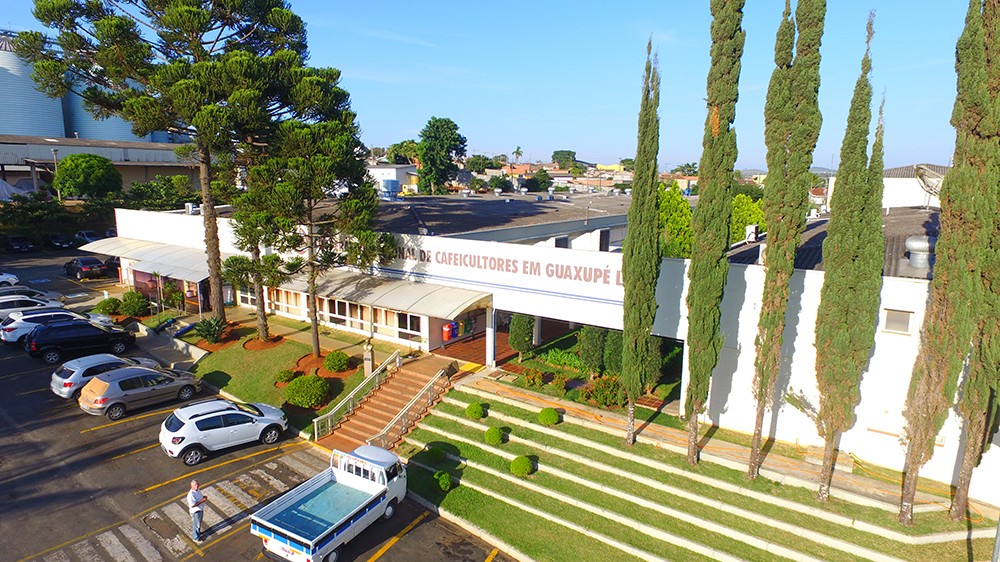 Cooxupé faz sociedade com Agrobom para entrar no mercado de cereais