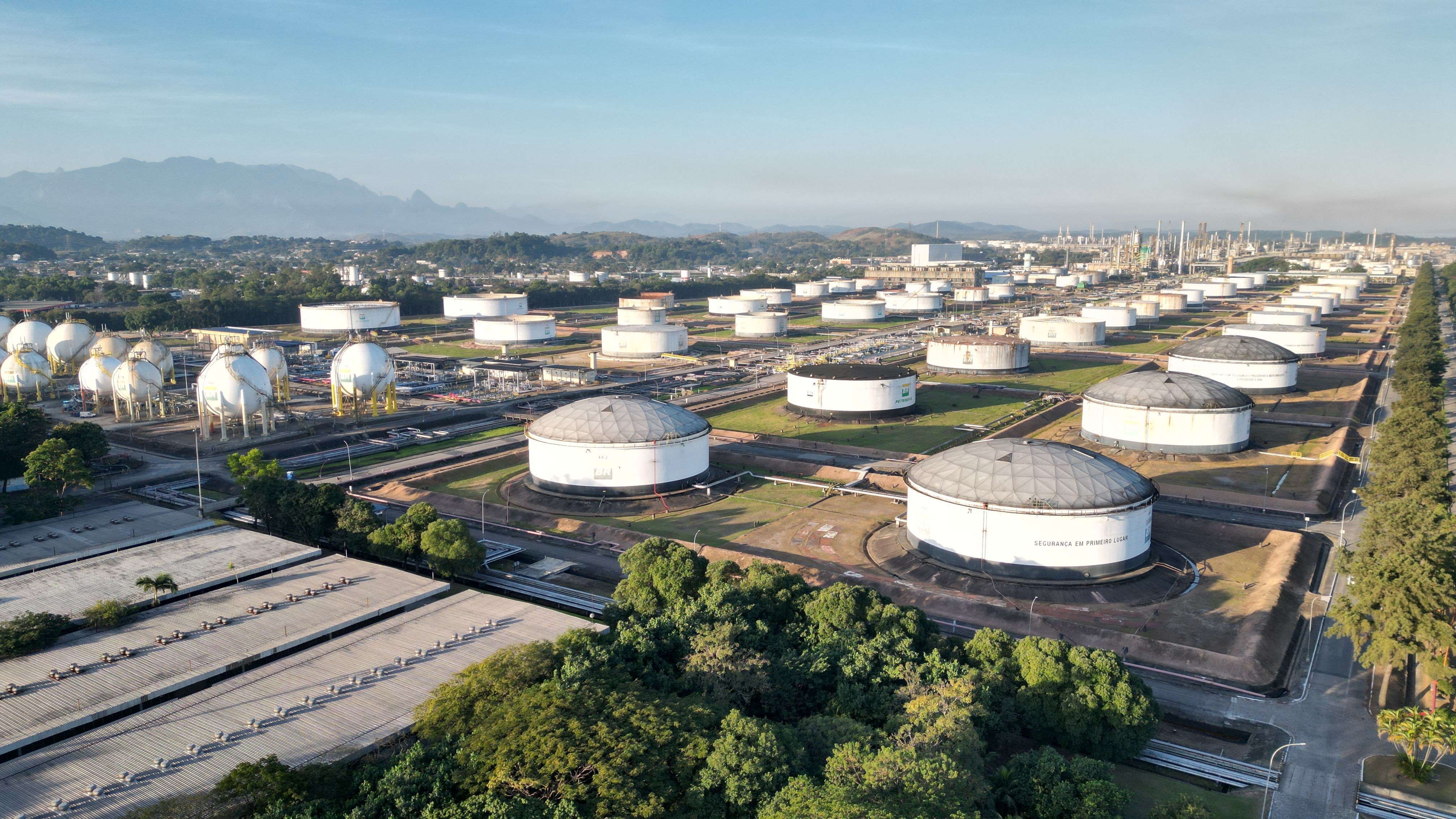 Petrobras já usa até 8,5% de óleo de soja na produção de diesel R na Reduc