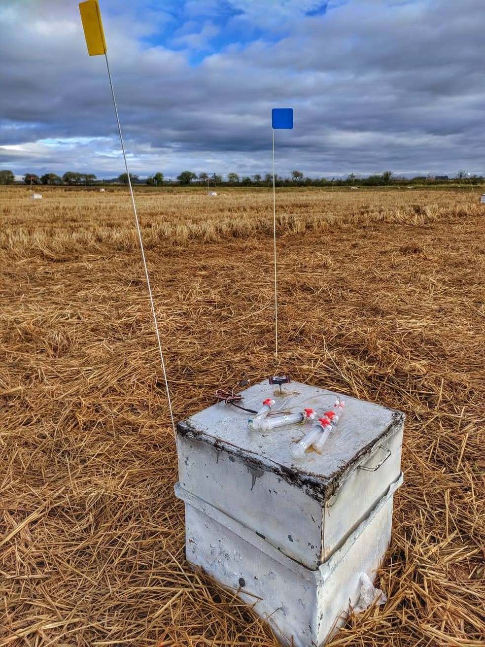 Equipamento utilizado para medir o metano no campo, em área de plantio direto — Foto: Irga / divulgação
