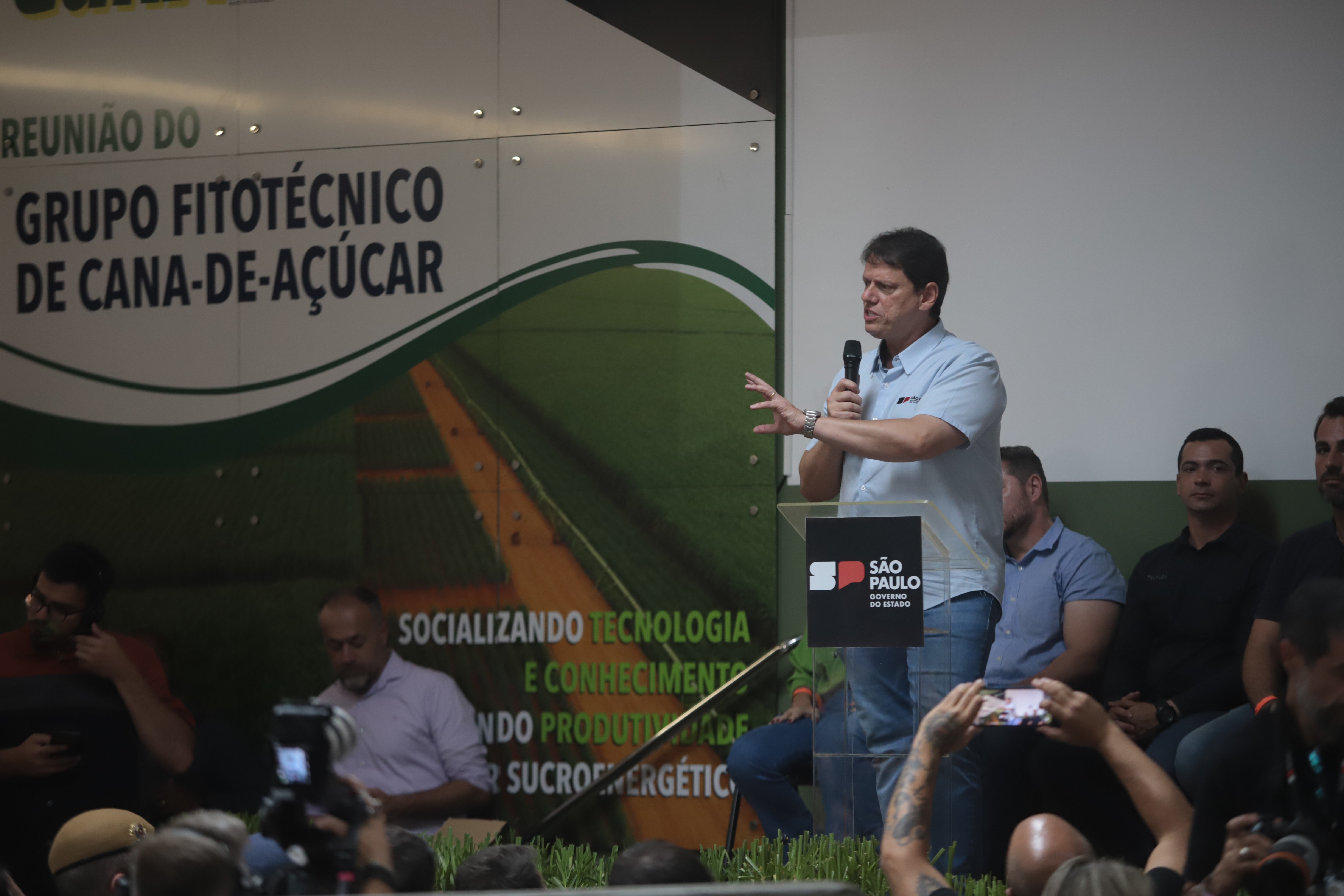 Tarcísio anuncia pacote de R$ 455 milhões para o agro paulista