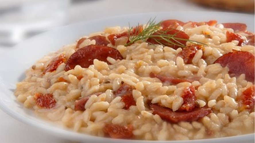 Como se faz risoto? Veja três receitas para o inverno