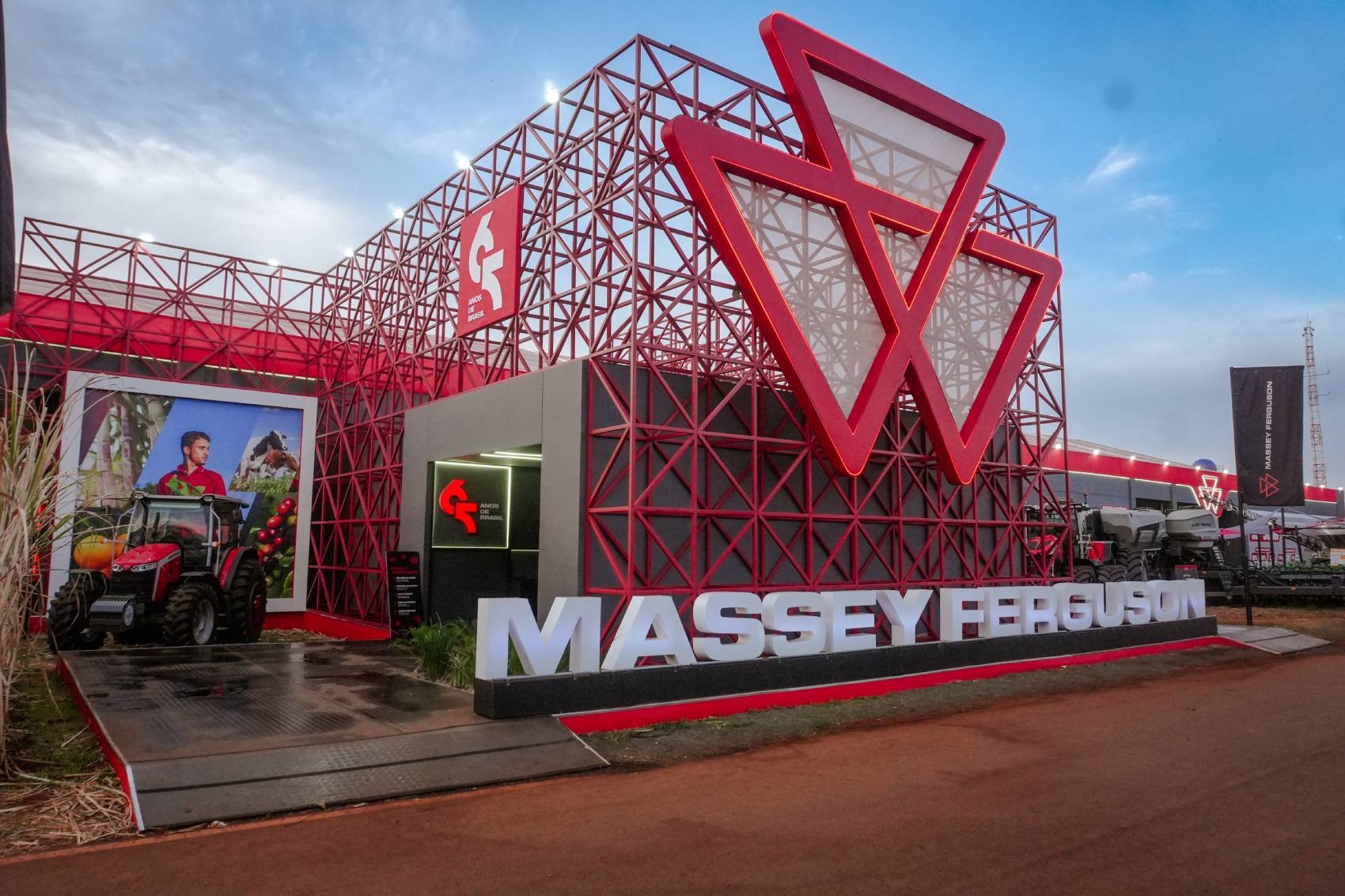 Massey Ferguson amplia acesso à agricultura de precisão e apresenta sua maior linha de tratores na Agrishow