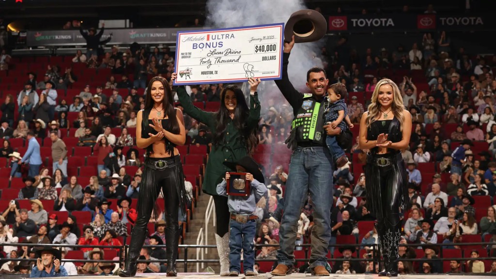 Peão goiano Lucas Divino vence pela segunda vez e ameaça liderança de John Crimber na PBR