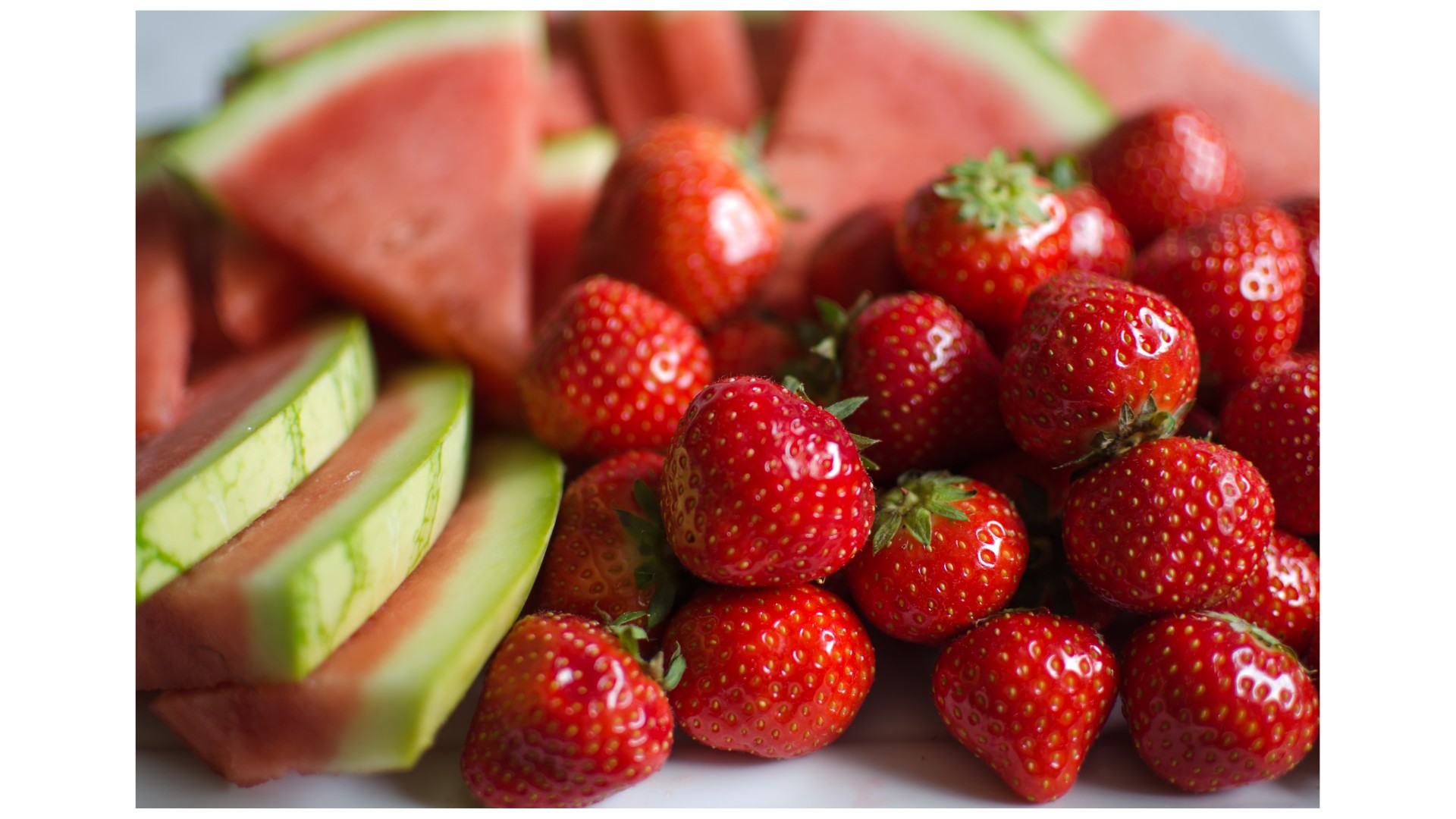 Melancia, morango e mais: as 'frutas' que não são frutas