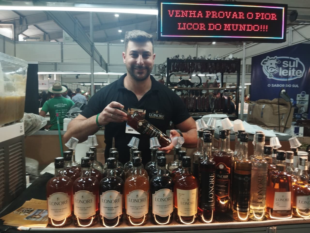 ‘Pior licor do mundo’, geleia com pedras preciosas e outros produtos fazem sucesso na Expointer