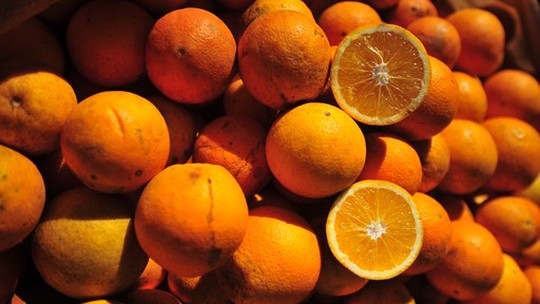 Com demanda maior, preços da laranja continuam firmes
