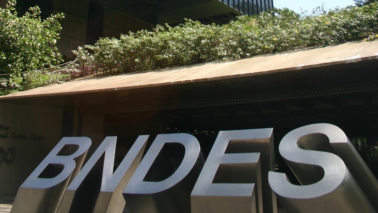 Plano Safra 24/25 recebe injeção de R$ 2,2 bilhões do BNDES