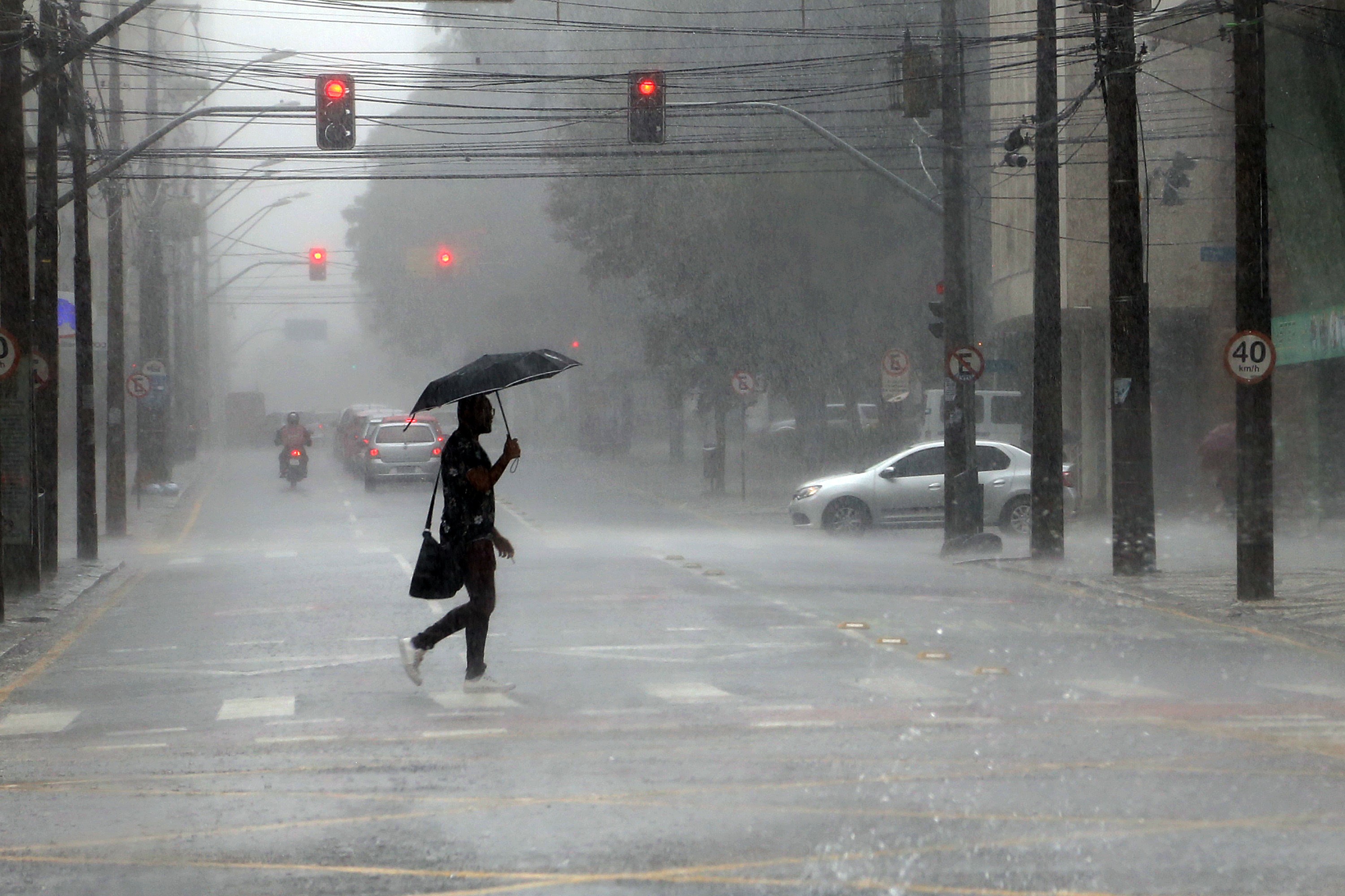 SP, RJ e MG podem ter chuva de um mês em três dias neste fim de semana