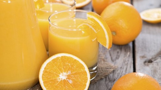 Brasil tem menor volume de estoque de suco de laranja em 12 anos