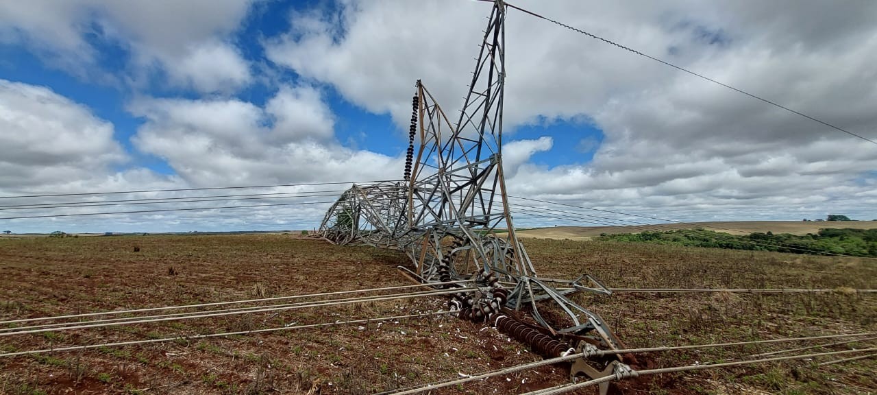 Tornados causam prejuízos em áreas rurais do Paraná; ouça o comentário