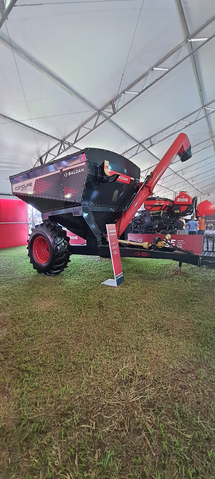 Indústria acelera testes com motores a etanol; ouça o comentário