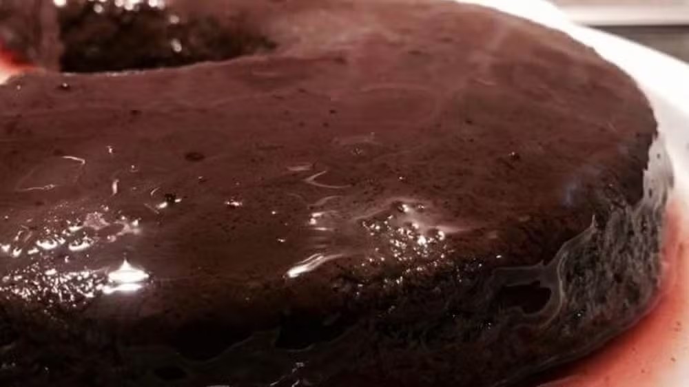 Dia do Açaí: veja como fazer pudim da fruta com guaraná