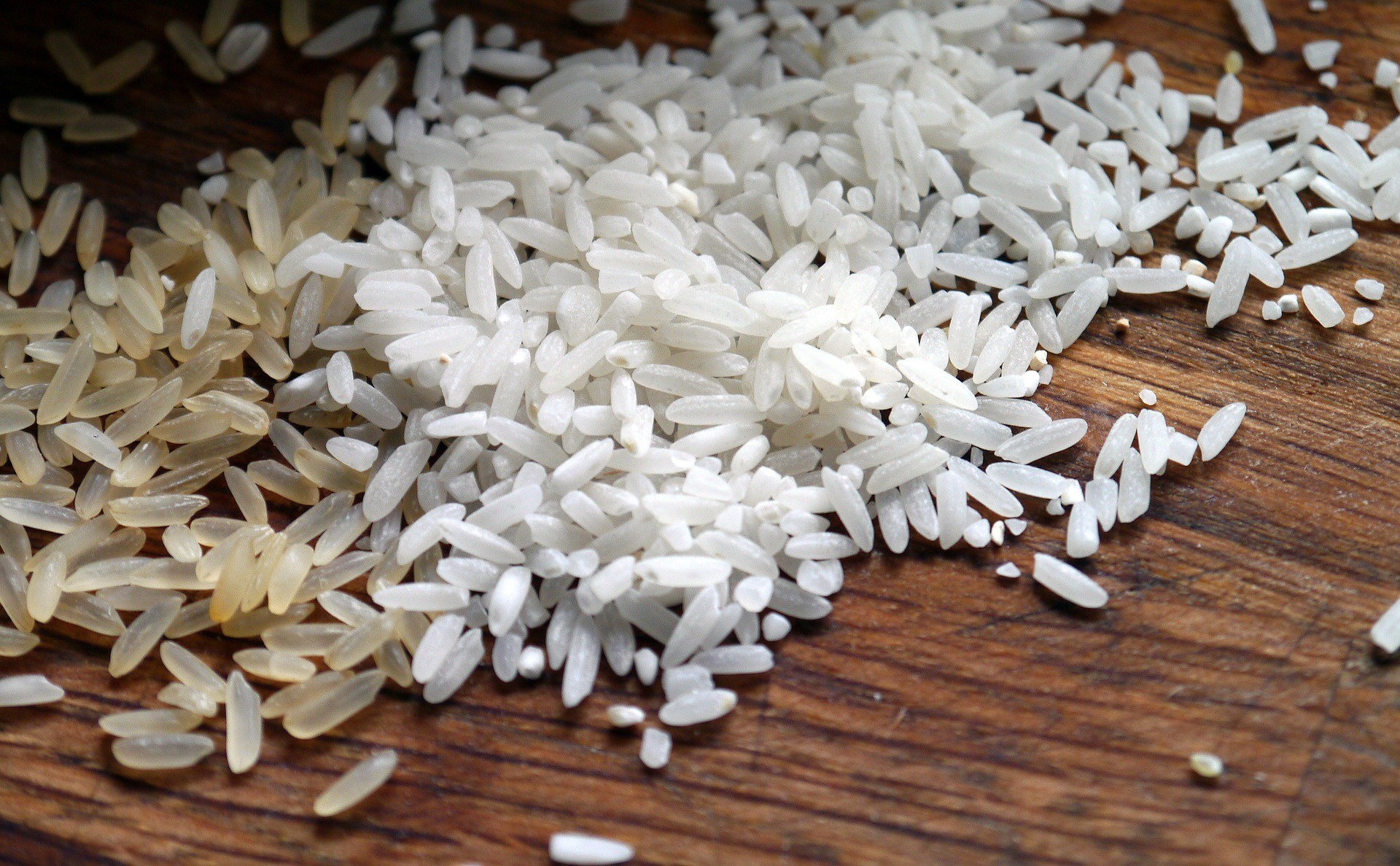 Presidente da bancada ruralista critica isenção para importação de arroz