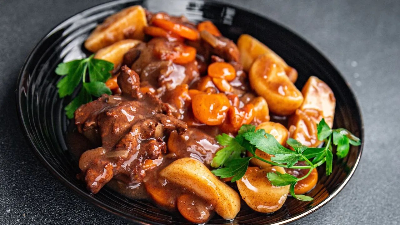 Sobrou comida do Ano Novo? Faça um picadinho de lombo cremoso