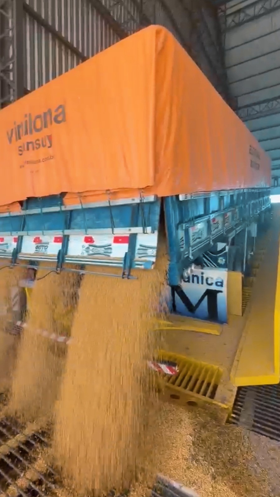 Novo armazém da Cotrisul recebe primeira carga de soja