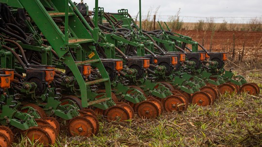 Brasil pode ter primeira redução de área plantada com grãos em 13 anos