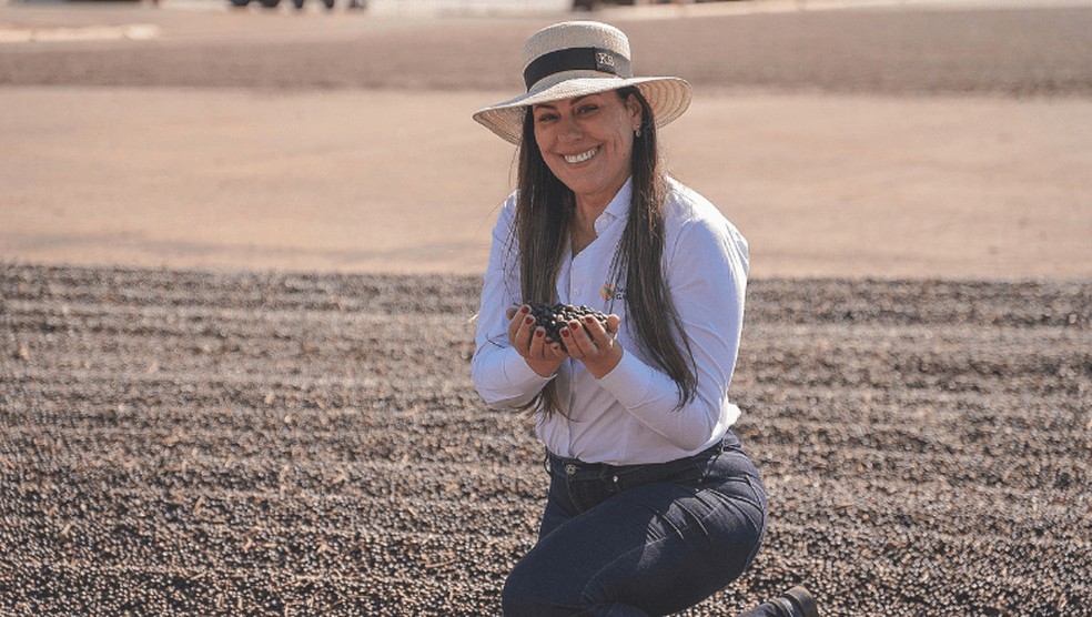 "Hoje, não vejo processos na fazenda sem tecnologia e processos automatizados" – Karina Seibt, gerente da Sementes Gaúcha — Foto: Divulgação/Espocacer