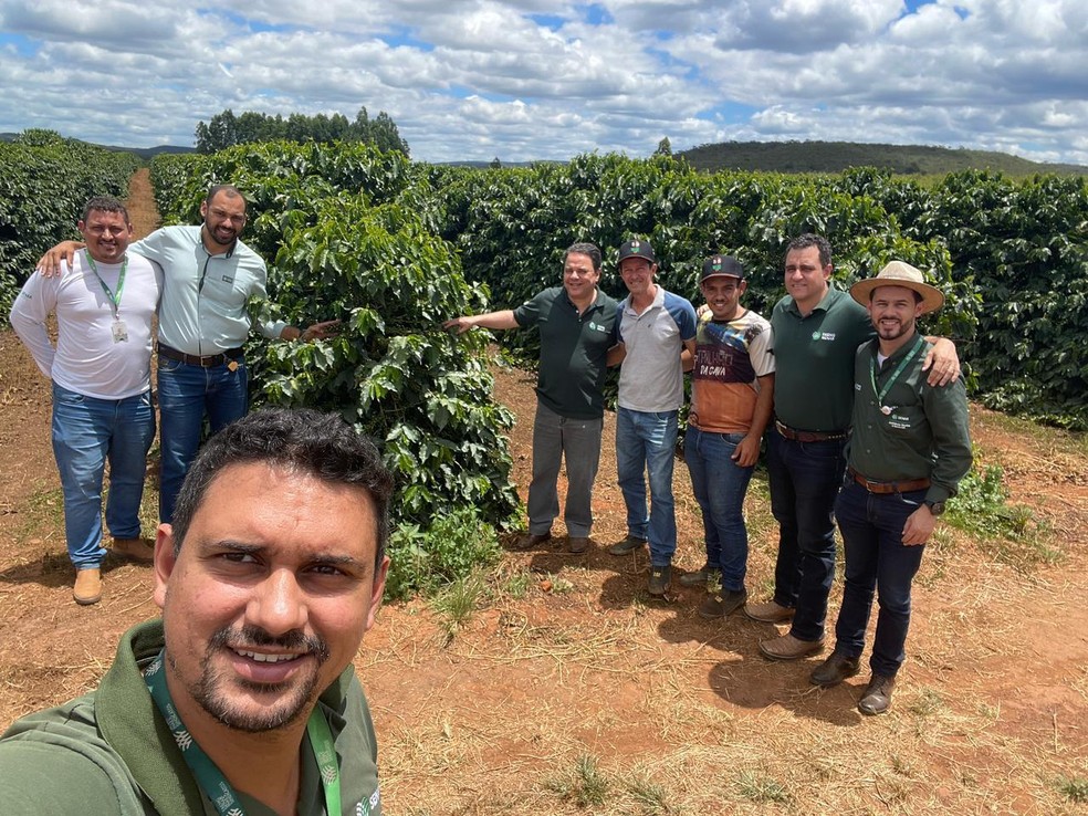 Produtor de café Petterson Ribeiro dos Santos, da Fazenda Alcântara, em Carbonita (MG) — Foto: Divulgação