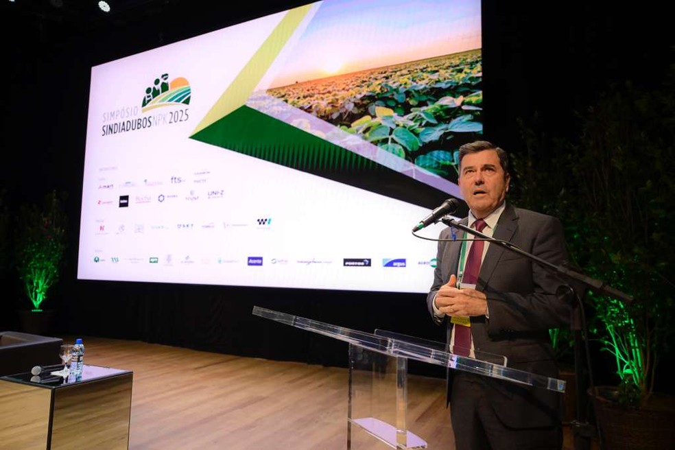 Aluísio Schwartz Teixeira, presidente do Sindicato da Indústria de Adubos e Corretivos Agrícolas no Estado do Paraná (Sindiadubos): "Mercado vem em uma crescente" — Foto: Carolina Mainardes