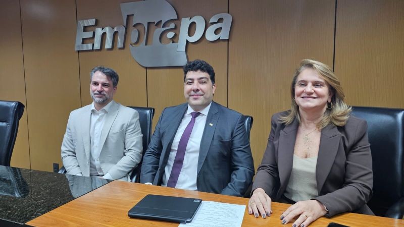 Embrapa dá posse a novo diretor de negócios