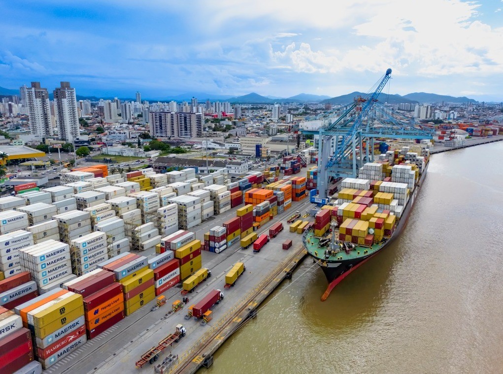 JBS Terminais amplia movimentação em 55% em Itajaí