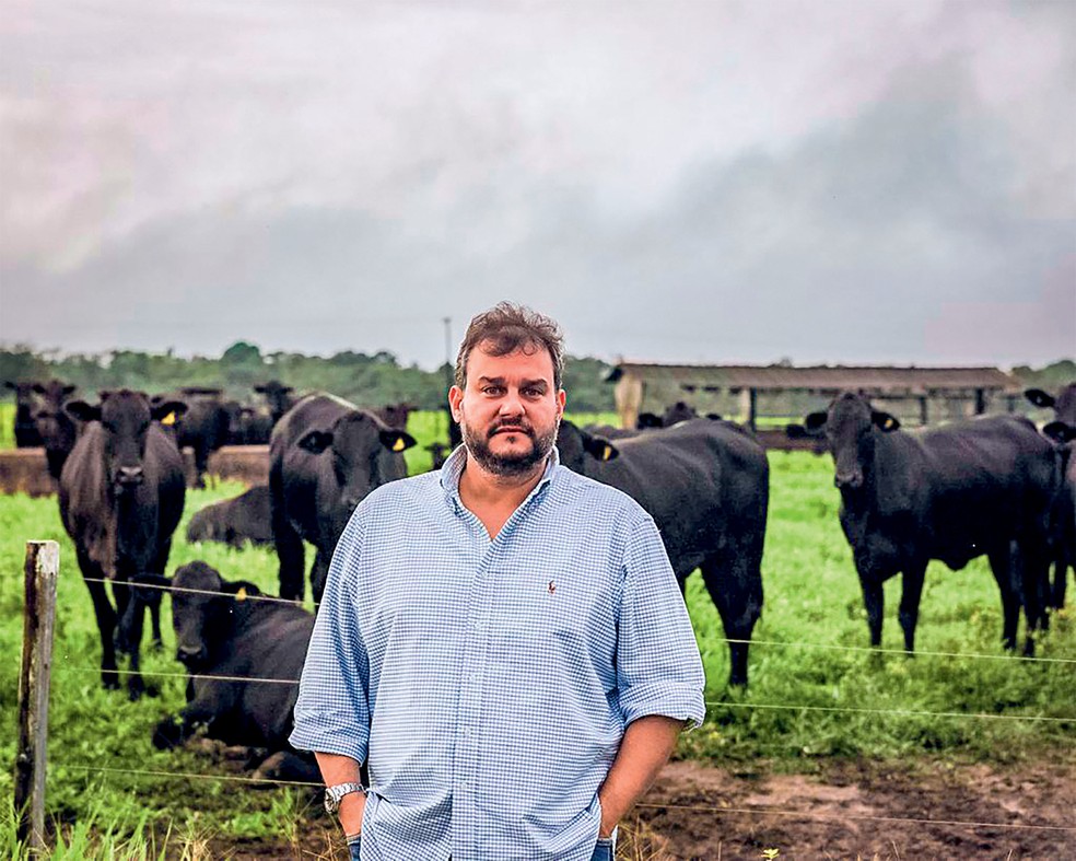 O pecuarista Altair Burlamaqui: para assegurar a procedência, ele compra animais apenas de criadores que conhece há anos — Foto: Igor Cordero / Márcio Nagano / Divulgação