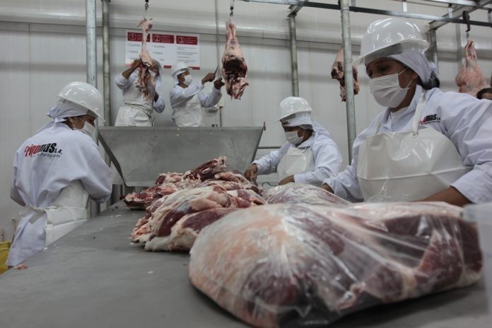 Setor de carne bovina pode cortar produção após cota da China