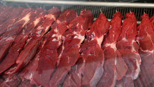 Brasil embarcou mais e faturou menos com exportações de carne bovina em maio