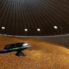 O robô Grain Weevil: máquina é capaz de andar sobre pilhas de grãos e revolver o produto, o que diminui a necessidade de trabalhadores entrarem nos silos - Divulgação/Grain Weevil