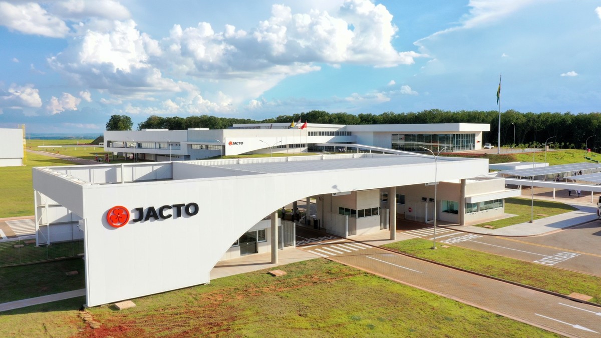 Jacto inaugura nova fábrica em SP