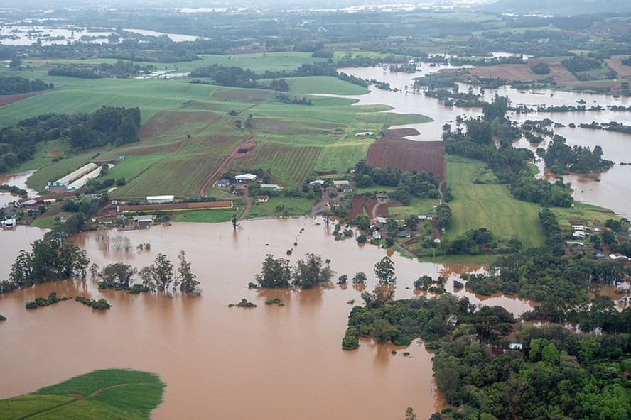 A estimativa é que mais de 120 mil pessoas tenham sido afetadas pelas fortes chuvas