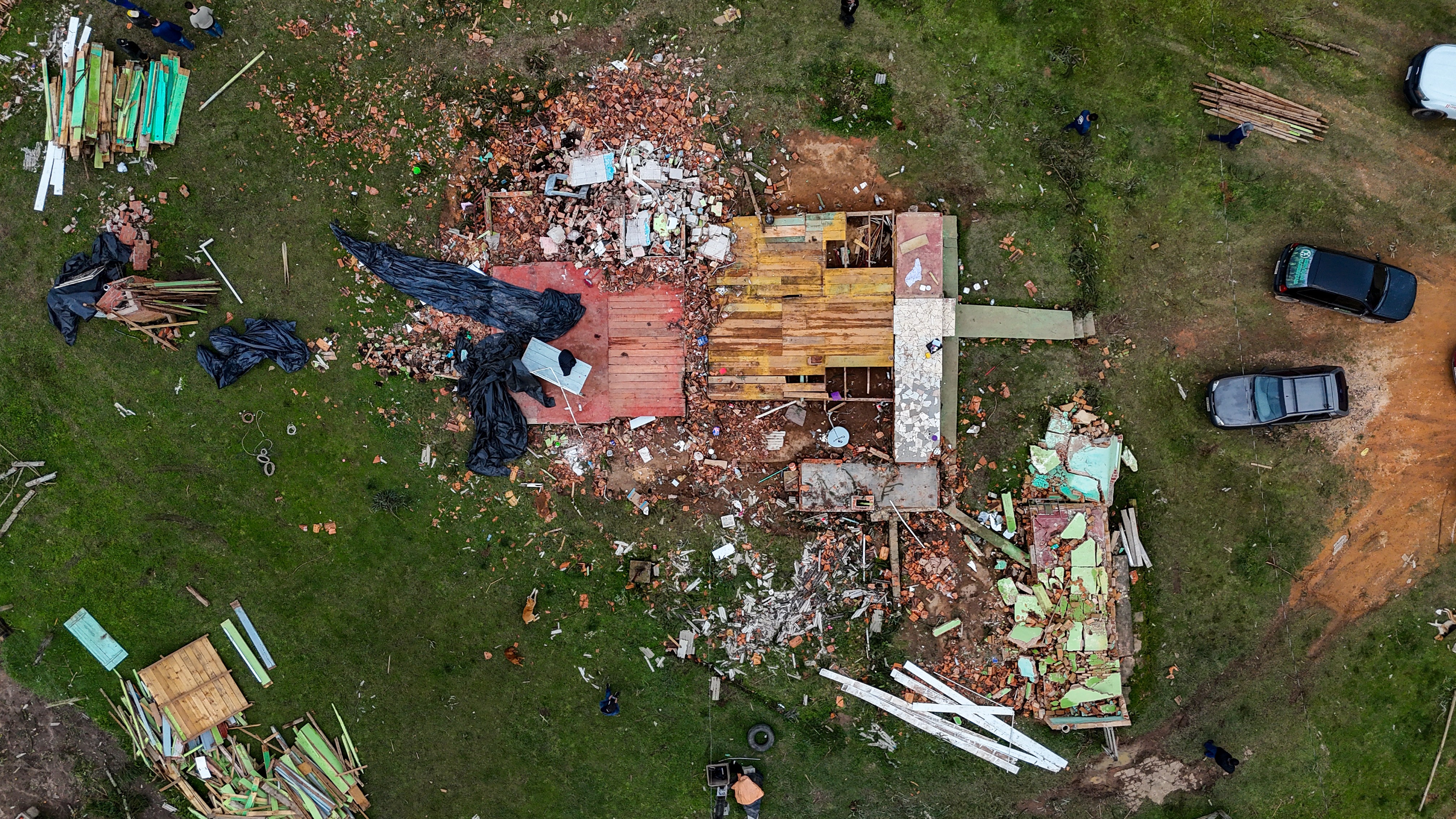 Tornado no Paraná gerou perdas de R$ 10 milhões para produtores rurais