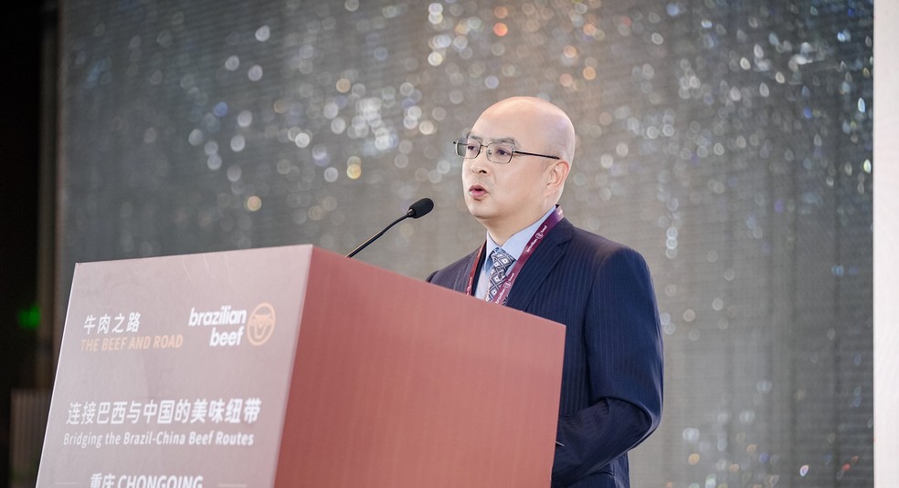 Zhang Kui, inspetor de segundo nível da Comissão Municipal de Comércio de Chongqing — Foto: Abiec/Divulgação