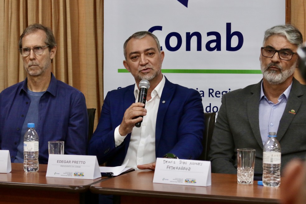 Presidente da Conab, Edegar Pretto, fez o anúncio em Porto Alegre — Foto: Débora Beina/Divulgação