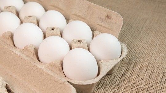 Preços dos ovos são pressionados por onda de calor e oferta elevada