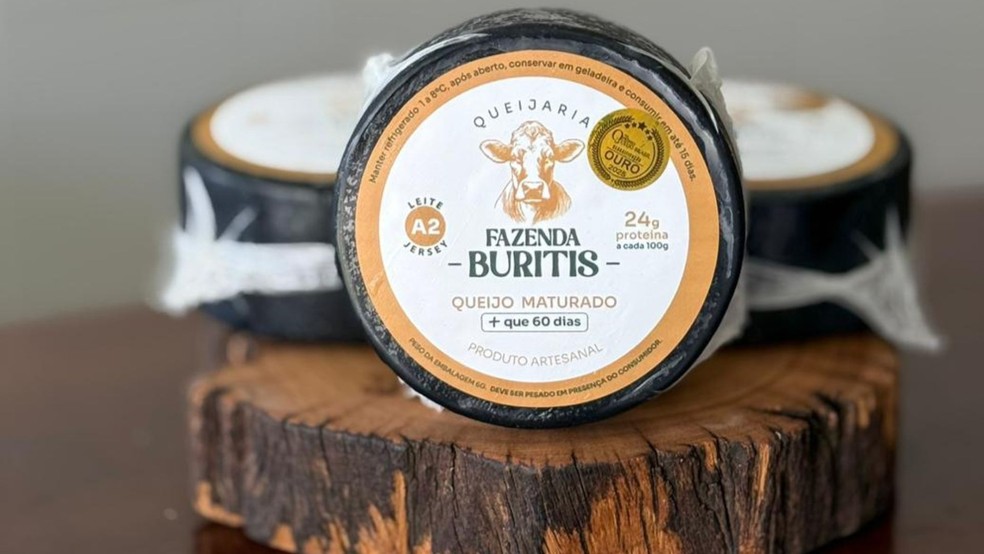 Queijo fica maturando por dois meses para realçar o aroma — Foto: Divulgação/ Fazenda Buritis