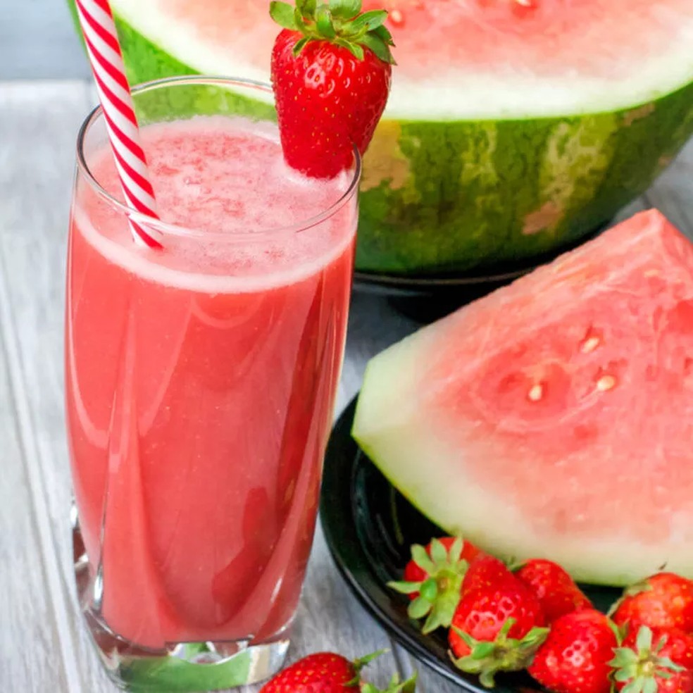 Suco de melancia com morango — Foto: Reprodução