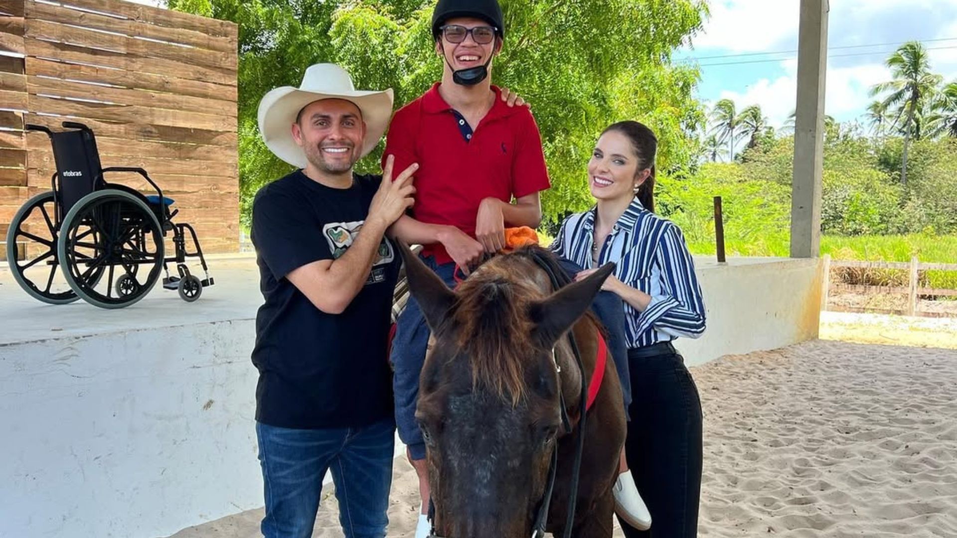 Mano Walter tem 'projeto dos sonhos' com cavalos para ajudar crianças neurodivergentes