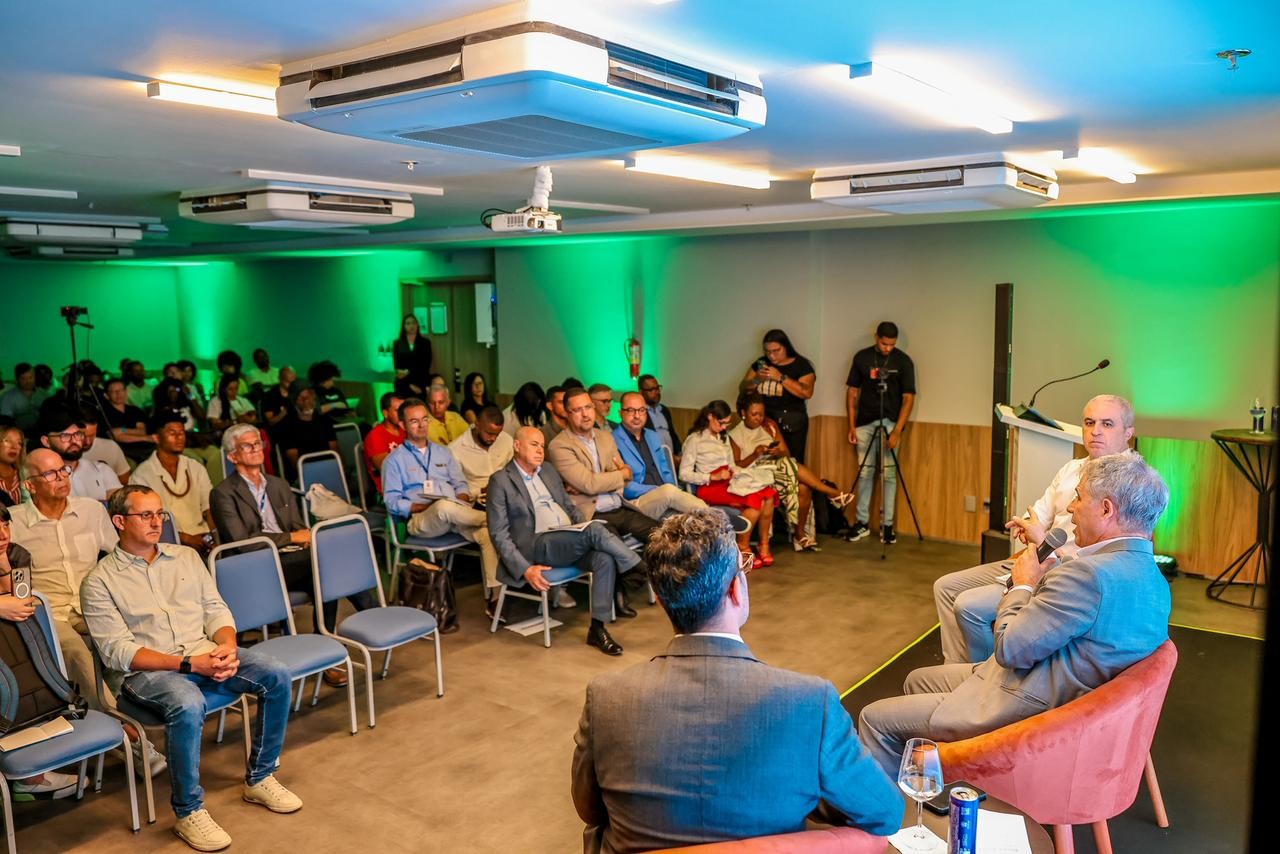 Ministro Paulo Teixeira avalia desafios e perspectivas para a agricultura familiar