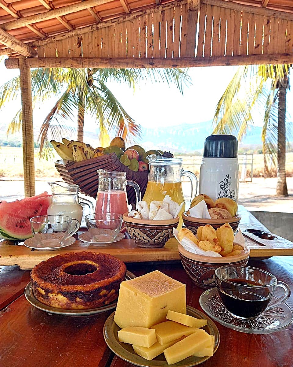 Família mineira resgata requeijão moreno e transforma sítio em atração turística