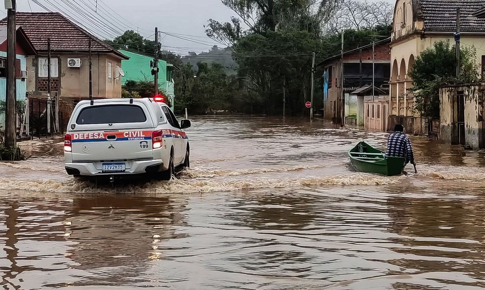 O risco de enchentes permanece alto em algumas regiões do Rio Grande do Sul — Foto: Defesa Civil RS