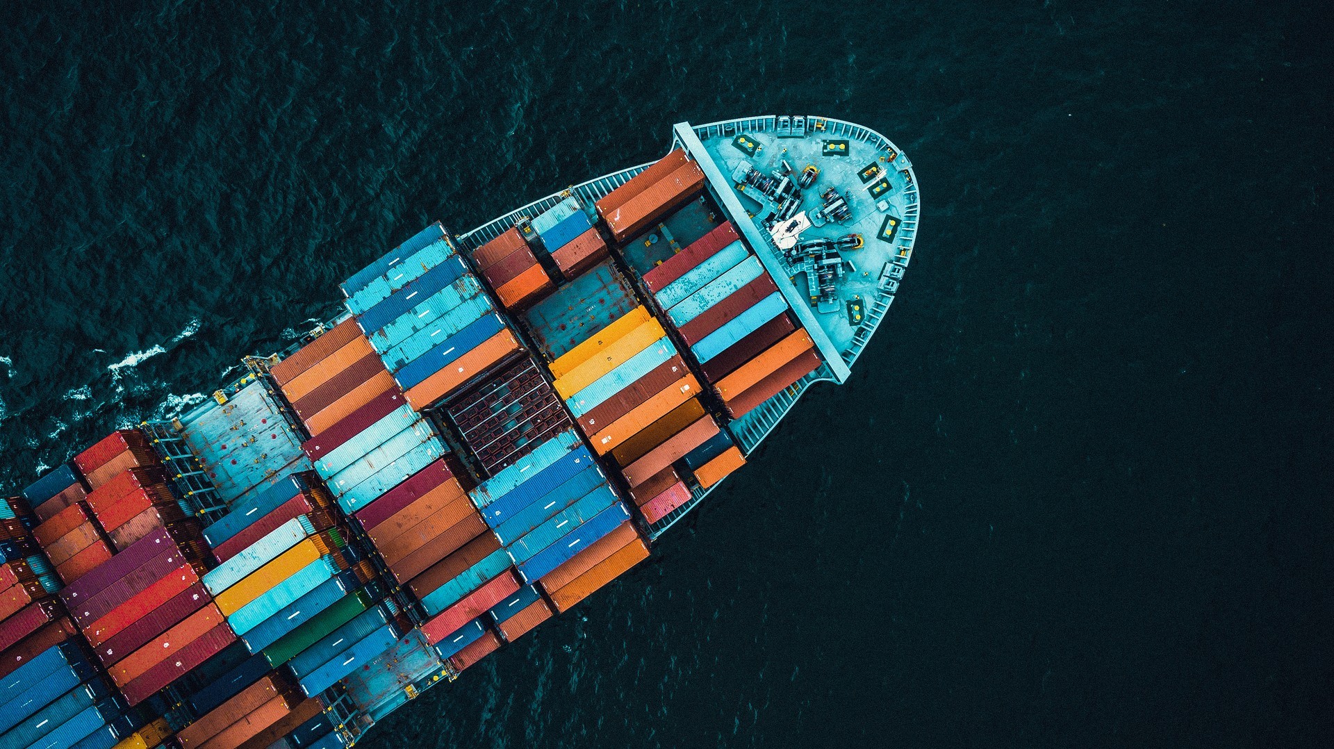 Maersk testa misturas com etanol nos tanques de seus navios