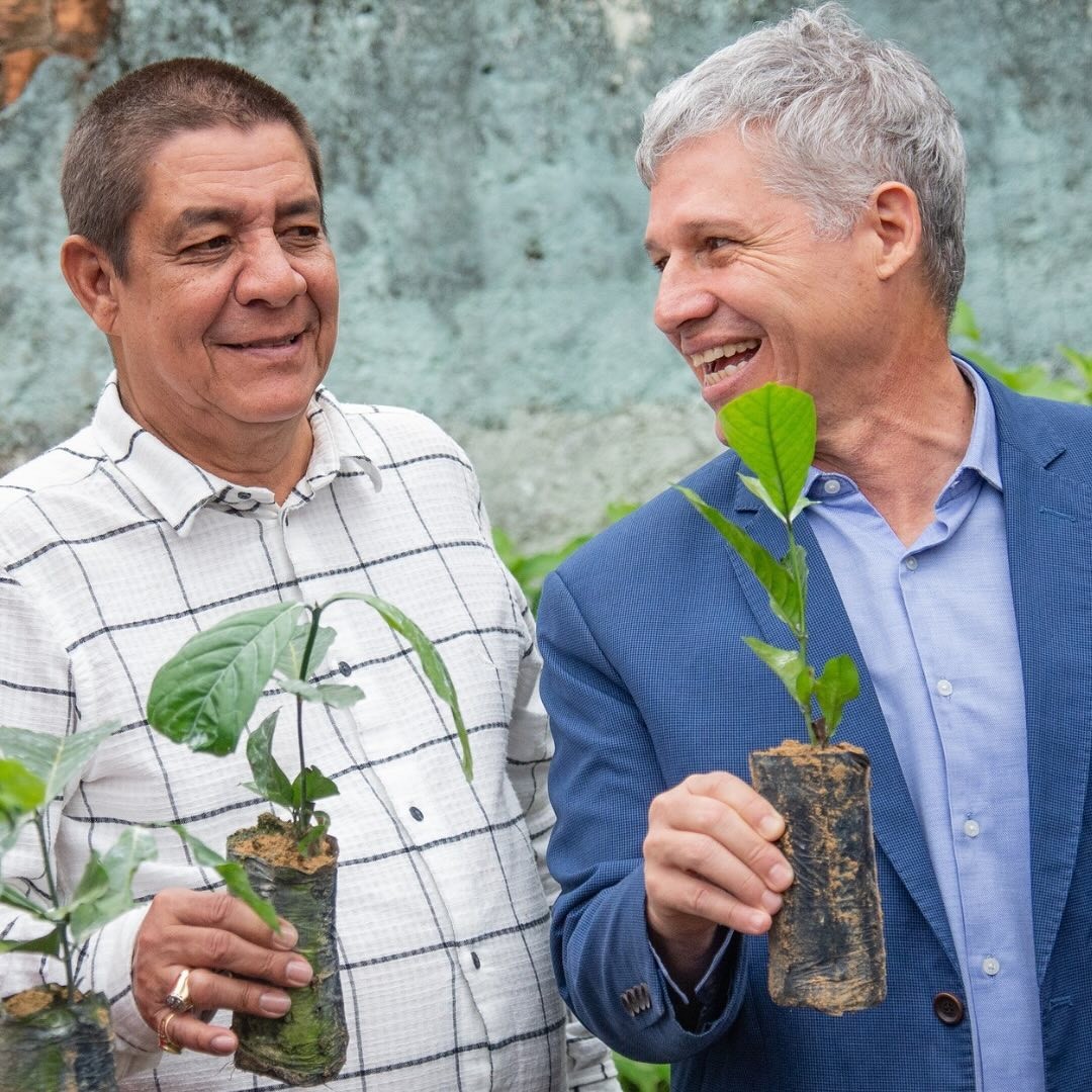 Instituto Zeca Pagodinho e ministério assinam parceria de hortas urbanas