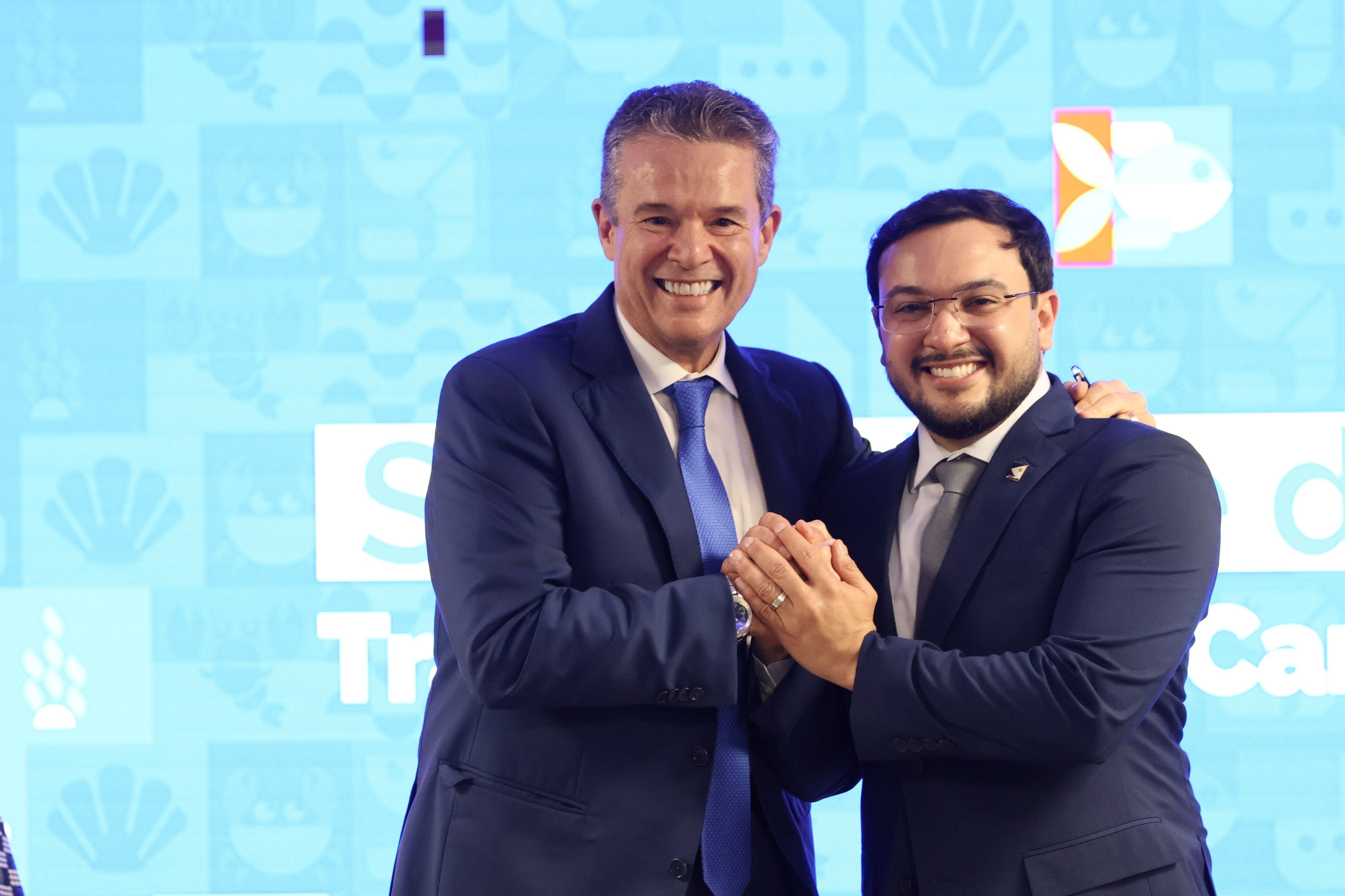 Édipo Araújo toma posse como novo ministro da Pesca