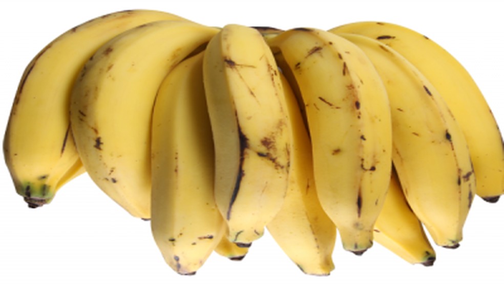 A banana-da-terra geralmente é maior e menos doce  — Foto: Ceasa-Campinas/Divulgação