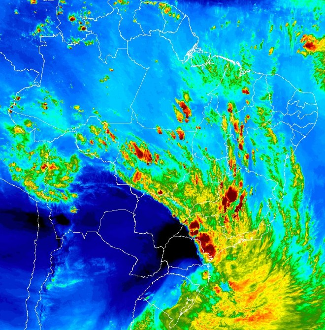 Ciclone atinge ponto mais forte nesta quarta-feira, afeta litoral do Sul e causa chuvas fortes no Sudeste