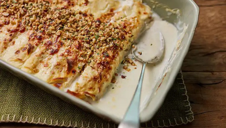 Como fazer panqueca de carne com molho branco?